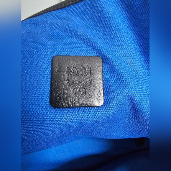 MCM Reversible Liz Tote & Pouch | Limited Edition Zebra Print w/Pochette - Picture 14 of 16